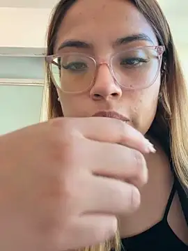 BabyCinnamon1 online show from 05/29/26, 05:55