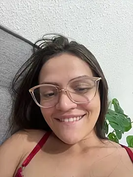 Snapshot of Sarah__hot chatting on 05/15/26, 11:12 Sarah hot online show from 05/15/26, 11:12
