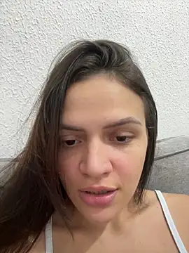 Snapshot of Sarah__hot chatting on 06/05/26, 01:12 Sarah hot online show from 06/05/26, 01:12