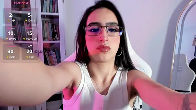 Snapshot of AgathaBlair chatting on 06/21/26, 12:08 AgathaBlair online show from 06/21/26, 12:08