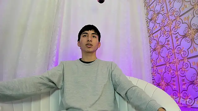 LittleNerd18 online show from 05/17/26, 01:40