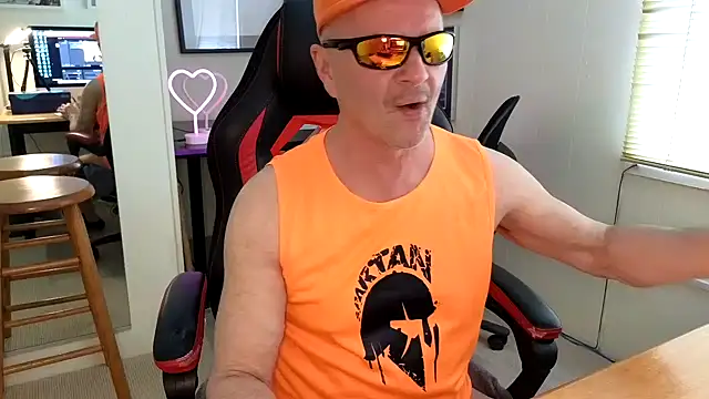 Snapshot of hotdadbod chatting on 02/12/25, 09:43 hotdadbod online show from 02/12/25, 09:43