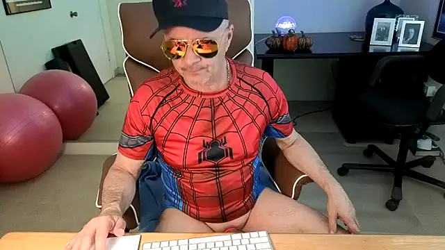 Snapshot of hotdadbod chatting on 11/16/25, 09:42 hotdadbod online show from 11/16/25, 09:42