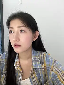 Snapshot of Mina_168 chatting on 05/21/26, 04:19 Mina 168 online show from 05/21/26, 04:19