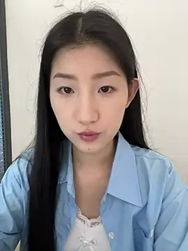 Snapshot of Mina_168 chatting on 05/27/26, 05:48 Mina 168 online show from 05/27/26, 05:48