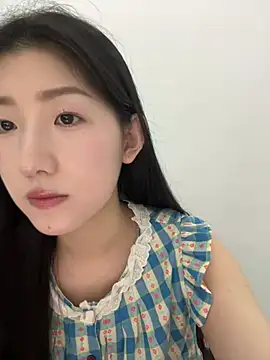Snapshot of Mina_168 chatting on 06/04/26, 03:23 Mina 168 online show from 06/04/26, 03:23