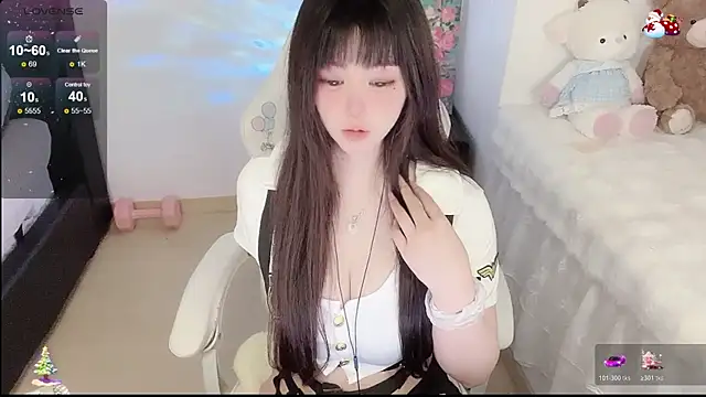 Snapshot of Mititii chatting on 05/18/26, 12:22 Mititii online show from 05/18/26, 12:22