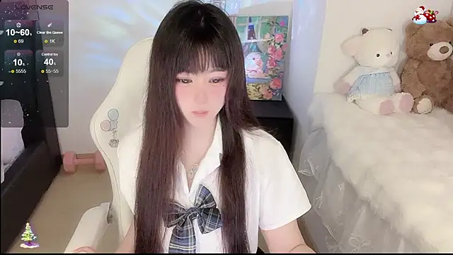 Snapshot of Mititii chatting on 05/23/26, 10:19 Mititii online show from 05/23/26, 10:19