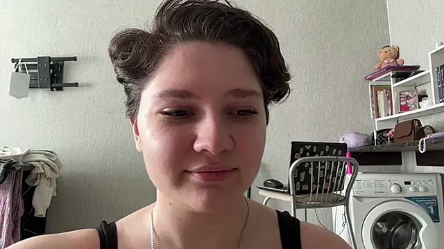 LizCumens online show from 05/15/26, 11:34