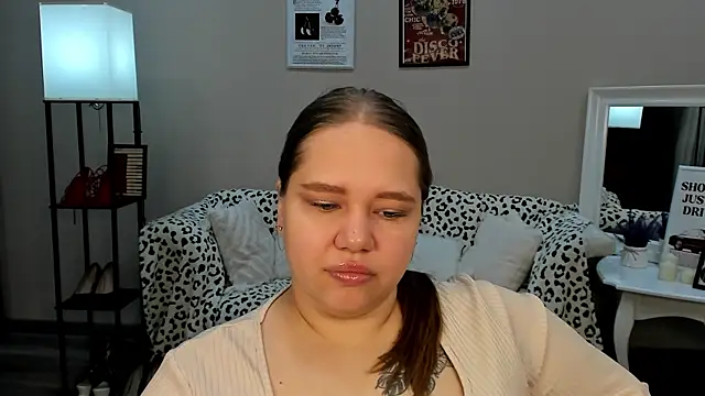 DianaKristol online show from 05/17/26, 05:31