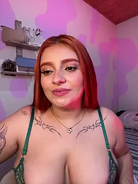 Snapshot of Emma_Q1 chatting on 05/26/26, 11:23 Emma Q1 online show from 05/26/26, 11:23