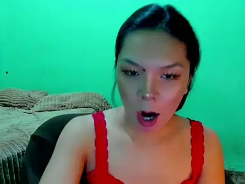 Snapshot of mamacitttaa chatting on 05/18/26, 01:39 mamacitttaa online show from 05/18/26, 01:39