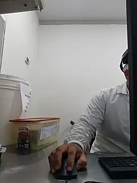 caramelitodelech online show from 05/22/26, 09:42