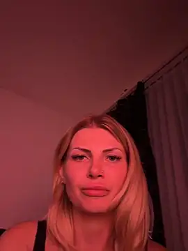 Snapshot of Hailey_amour chatting on 05/12/26, 07:22 Hailey amour online show from 05/12/26, 07:22