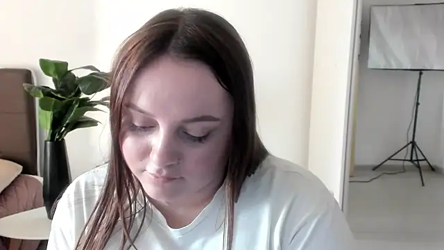 Lola BERRY22 online show from 05/15/26, 04:47