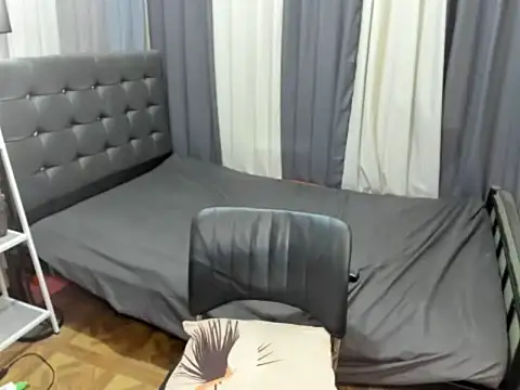 XTsUncutMargauxX online show from 05/20/26, 09:43