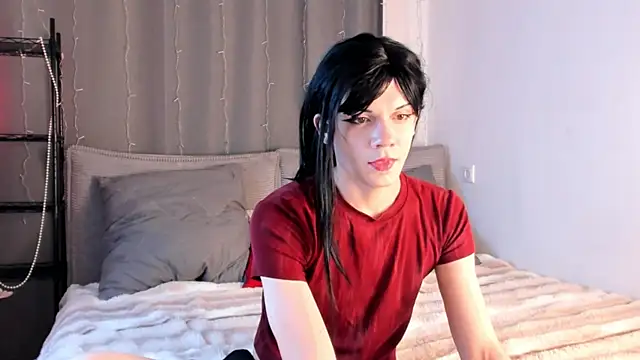 Snapshot of QuartzVenom chatting on 06/17/26, 09:05 QuartzVenom online show from 06/17/26, 09:05