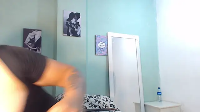 adara valentina online show from 05/15/26, 07:21
