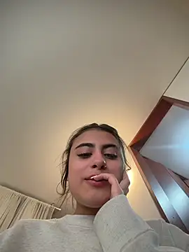 imsofia dy online show from 05/12/26, 11:02