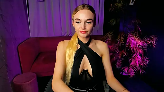 Mila  Lux online show from 07/02/26, 08:48