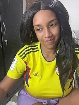 Snapshot of CandyDollXXX chatting on 06/18/26, 01:28 CandyDollXXX online show from 06/18/26, 01:28