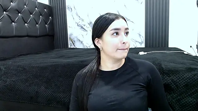 MiaReinig09 online show from 07/02/26, 03:23
