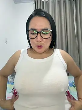 rousee69  online show from 05/21/26, 10:00