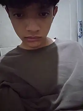 Snapshot of Mikachl4 chatting on 05/16/26, 02:30 Mikachl4 online show from 05/16/26, 02:30