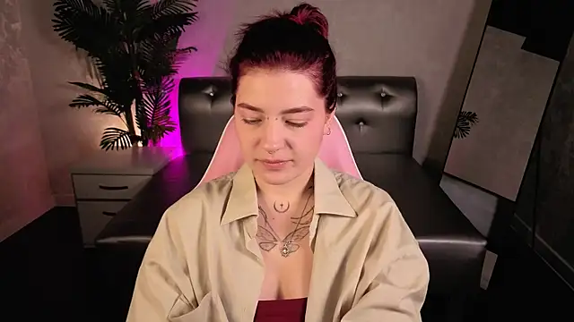 Nikki Gringer online show from 06/01/26, 01:07
