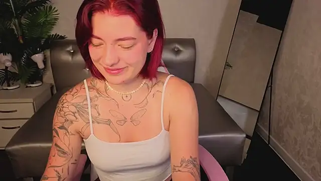 Nikki Gringer online show from 06/17/26, 01:30