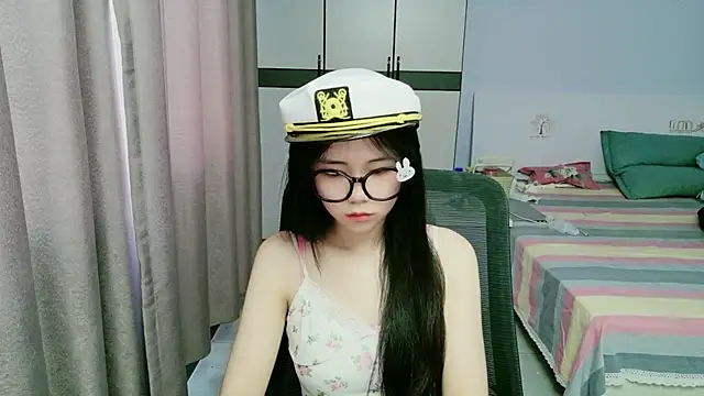 Snapshot of xiaoxiaoyu030 chatting on 06/26/26, 08:19 xiaoxiaoyu030 online show from 06/26/26, 08:19