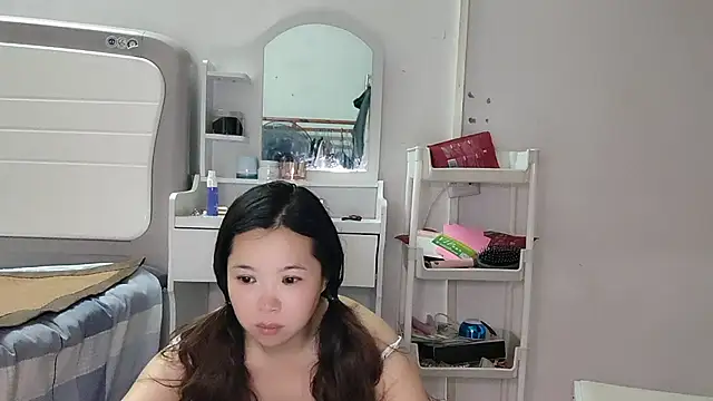 Snapshot of F-Yingying chatting on 05/25/26, 03:07 F-Yingying online show from 05/25/26, 03:07