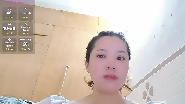 Snapshot of F-Yingying chatting on 06/20/26, 01:30 F-Yingying online show from 06/20/26, 01:30