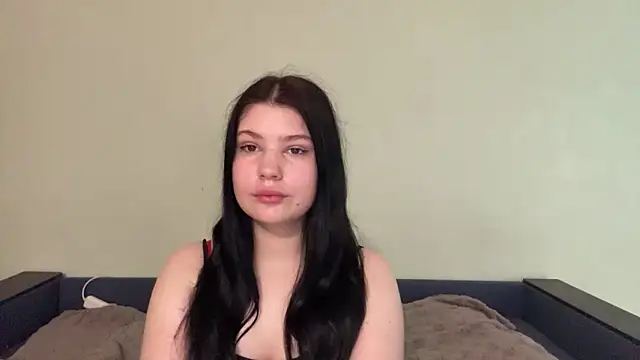 Snapshot of Princess_Shy_ chatting on 05/15/26, 07:15 Princess Shy online show from 05/15/26, 07:15