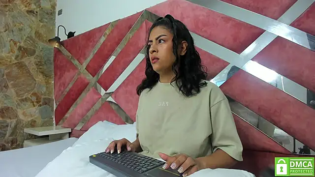 keylli vega online show from 05/15/26, 12:23