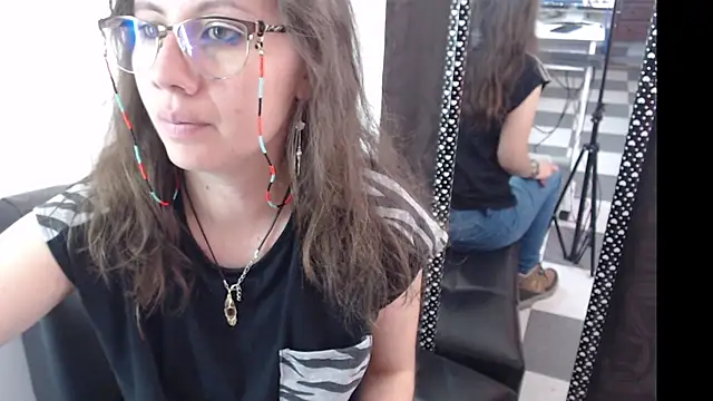 Snapshot of natasha_sex1 chatting on 12/18/24, 03:33 natasha sex1 online show from 12/18/24, 03:33