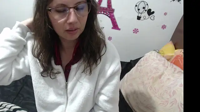 Snapshot of natasha_sex1 chatting on 02/25/25, 05:04 natasha sex1 online show from 02/25/25, 05:04