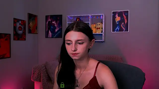caroline honeyy online show from 06/11/26, 12:47