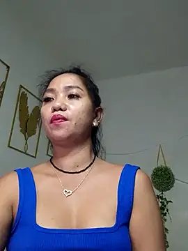 Snapshot of tinahturndo chatting on 07/26/26, 04:14 tinahturndo online show from 07/26/26, 04:14