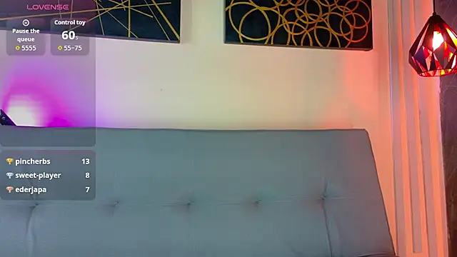 Snapshot of Sofi_Williams2 chatting on 06/24/26, 06:23 Sofi Williams2 online show from 06/24/26, 06:23