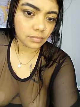 Snapshot of luxuryluna chatting on 05/18/26, 04:07 luxuryluna online show from 05/18/26, 04:07