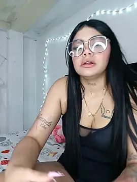 Snapshot of luxuryluna chatting on 07/02/26, 12:32 luxuryluna online show from 07/02/26, 12:32