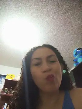 Snapshot of paulett15 chatting on 06/21/26, 02:19 paulett15 online show from 06/21/26, 02:19
