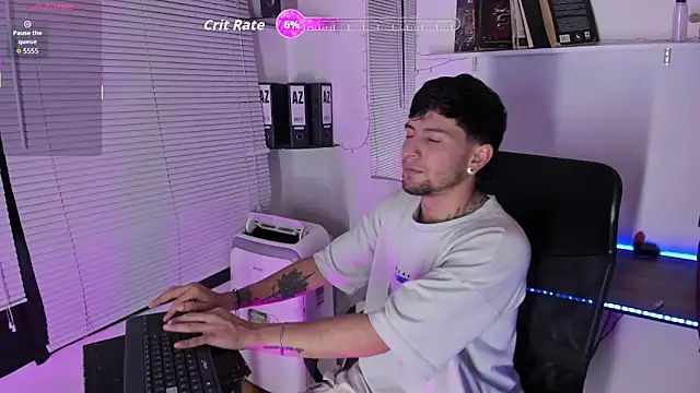 StefanoBigCock online show from 06/12/26, 07:24