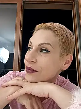 Snapshot of KittyDesiree chatting on 06/25/26, 07:07 KittyDesiree online show from 06/25/26, 07:07