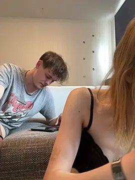 LauraundSteve  online show from 06/02/26, 03:47