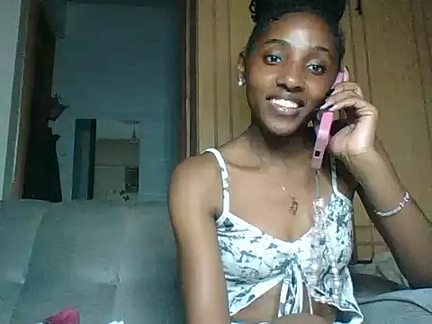 Snapshot of Velvet_peach chatting on 05/19/26, 09:43 Velvet peach online show from 05/19/26, 09:43