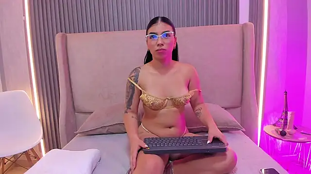 MaiaLopez online show from 06/06/26, 08:02