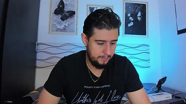Ryan evannss  online show from 07/04/26, 12:22