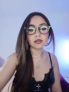 paariiss  online show from 05/18/26, 10:15